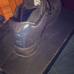 JORDAN B. FLY MENS 8.5